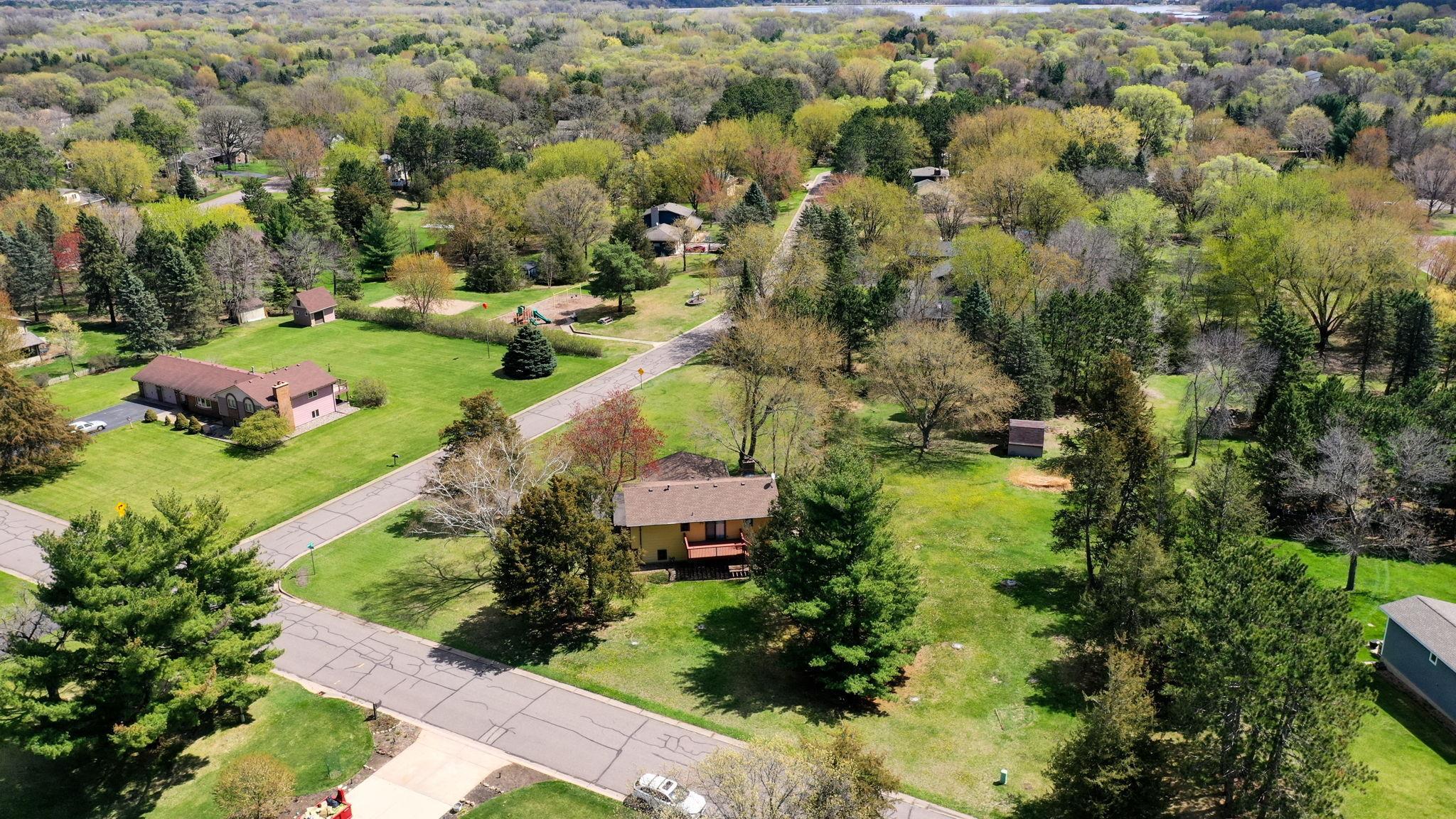 6-web-or-mls-4560-148th-ave-nw.jpg