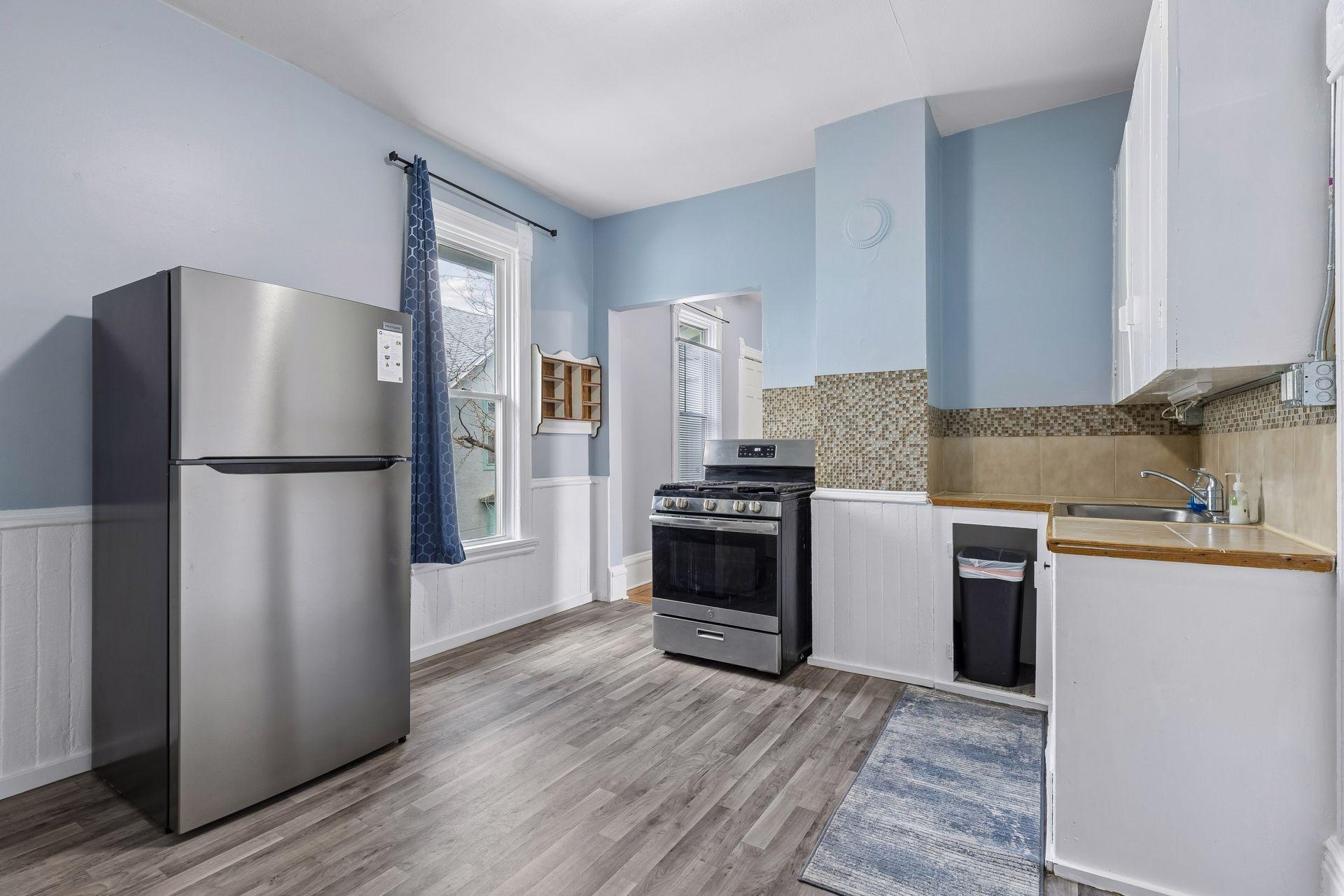 1926 15th Avenue South - Spacecrafting - 0023.jpg