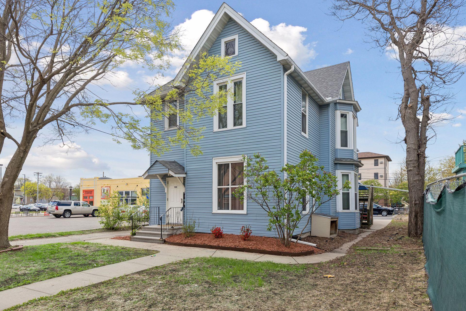 1926 15th Avenue South - Spacecrafting - 0004.jpg