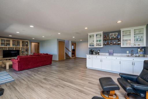 6106 Shamrock Drive, Madison Lake, MN 56063