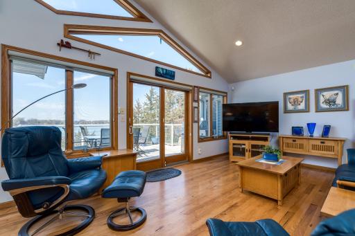 6106 Shamrock Drive, Madison Lake, MN 56063