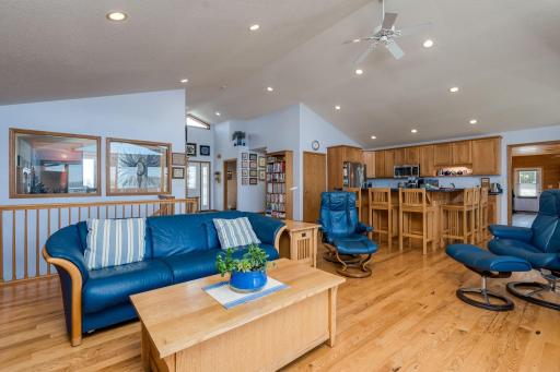6106 Shamrock Drive, Madison Lake, MN 56063