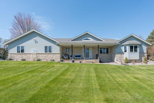 6106 Shamrock Drive, Madison Lake, MN 56063