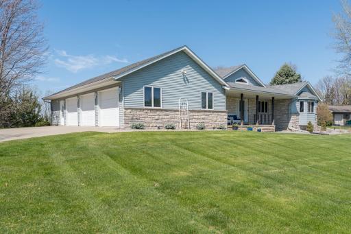 6106 Shamrock Drive, Madison Lake, MN 56063