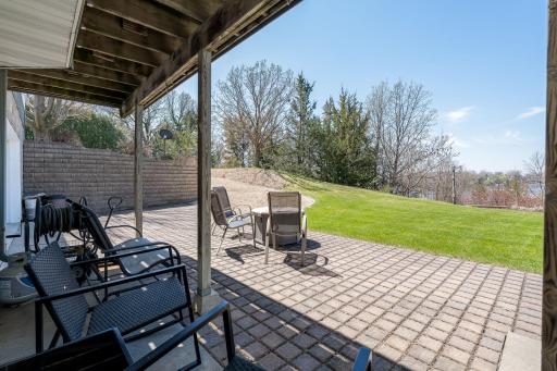 6106 Shamrock Drive, Madison Lake, MN 56063