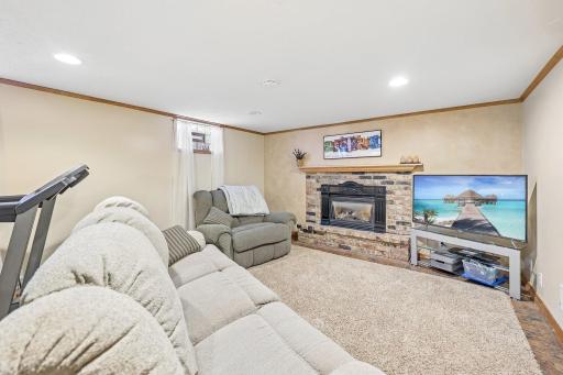 2115 Decatur Avenue N, Minneapolis, MN 55427