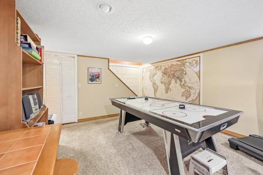 2115 Decatur Avenue N, Minneapolis, MN 55427