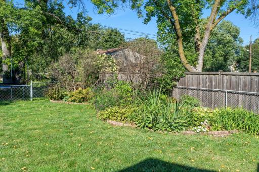 2115 Decatur Avenue N, Minneapolis, MN 55427