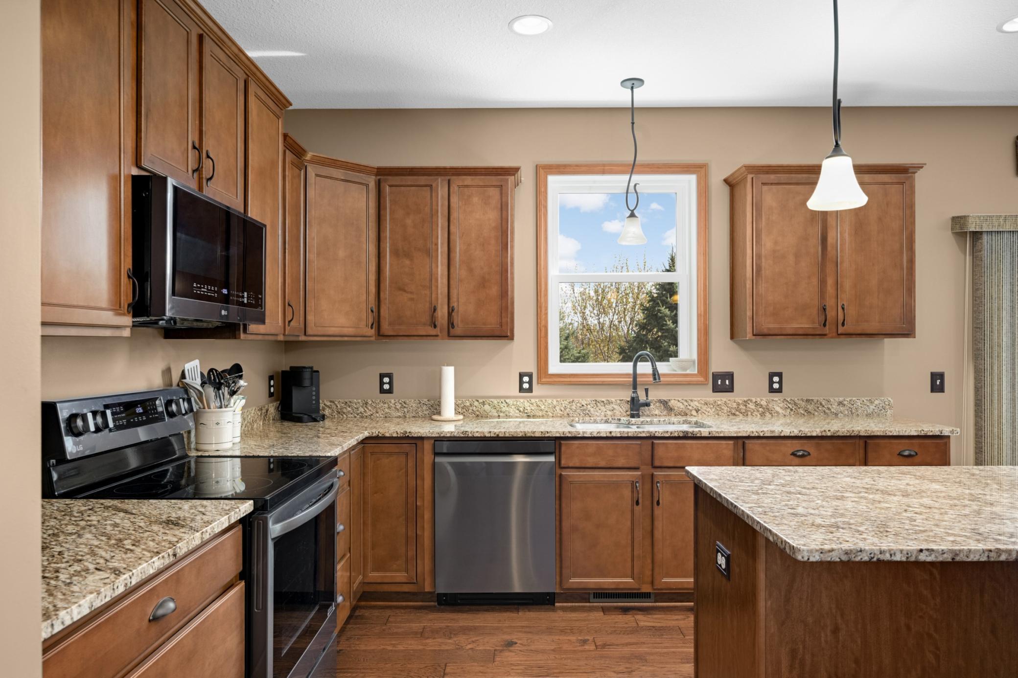 Great countertop space