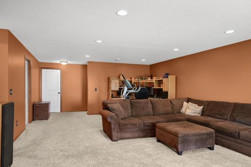 8897 67th Street Bay South, Cottage Grove, MN 55016