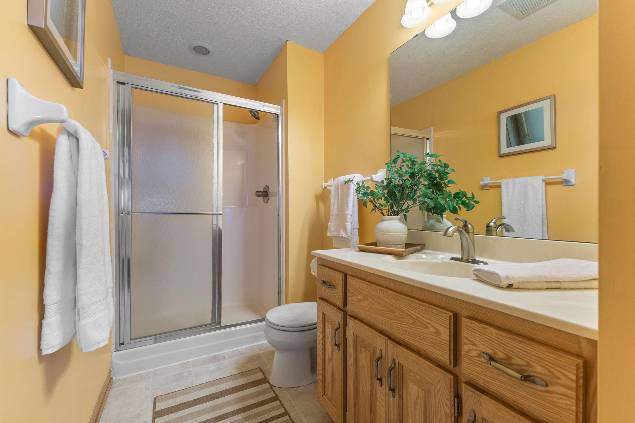 Primary 3/4 bath