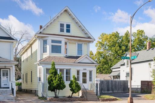 1049 7th Street West - Spacecrafting - 0001.jpg