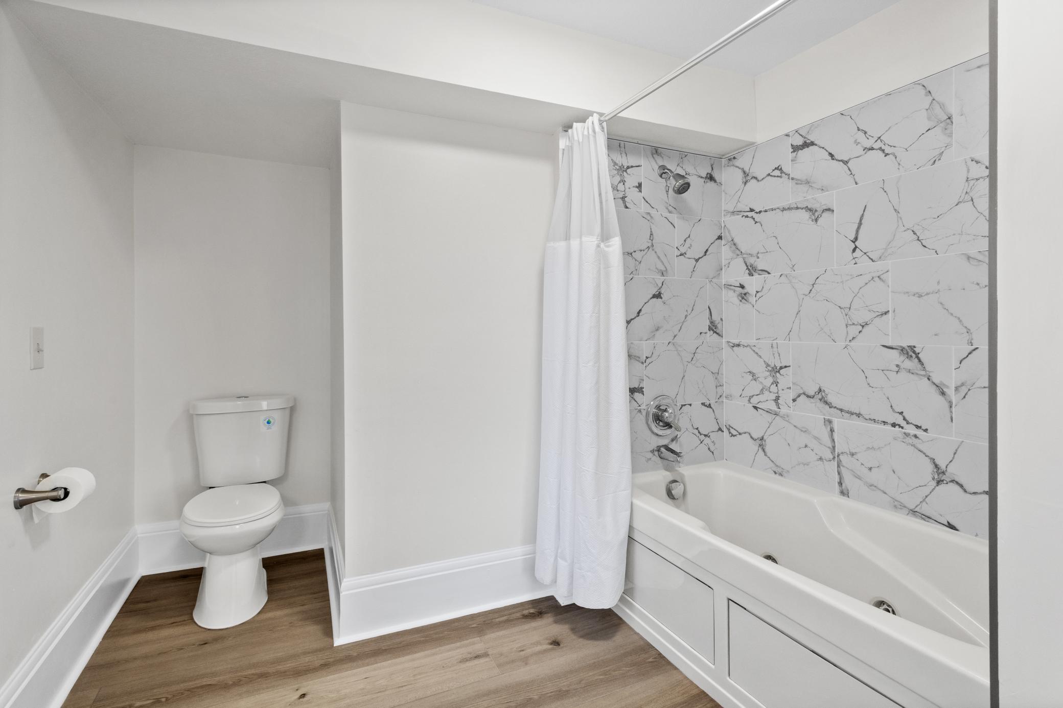 Upper Level Full Bathroom