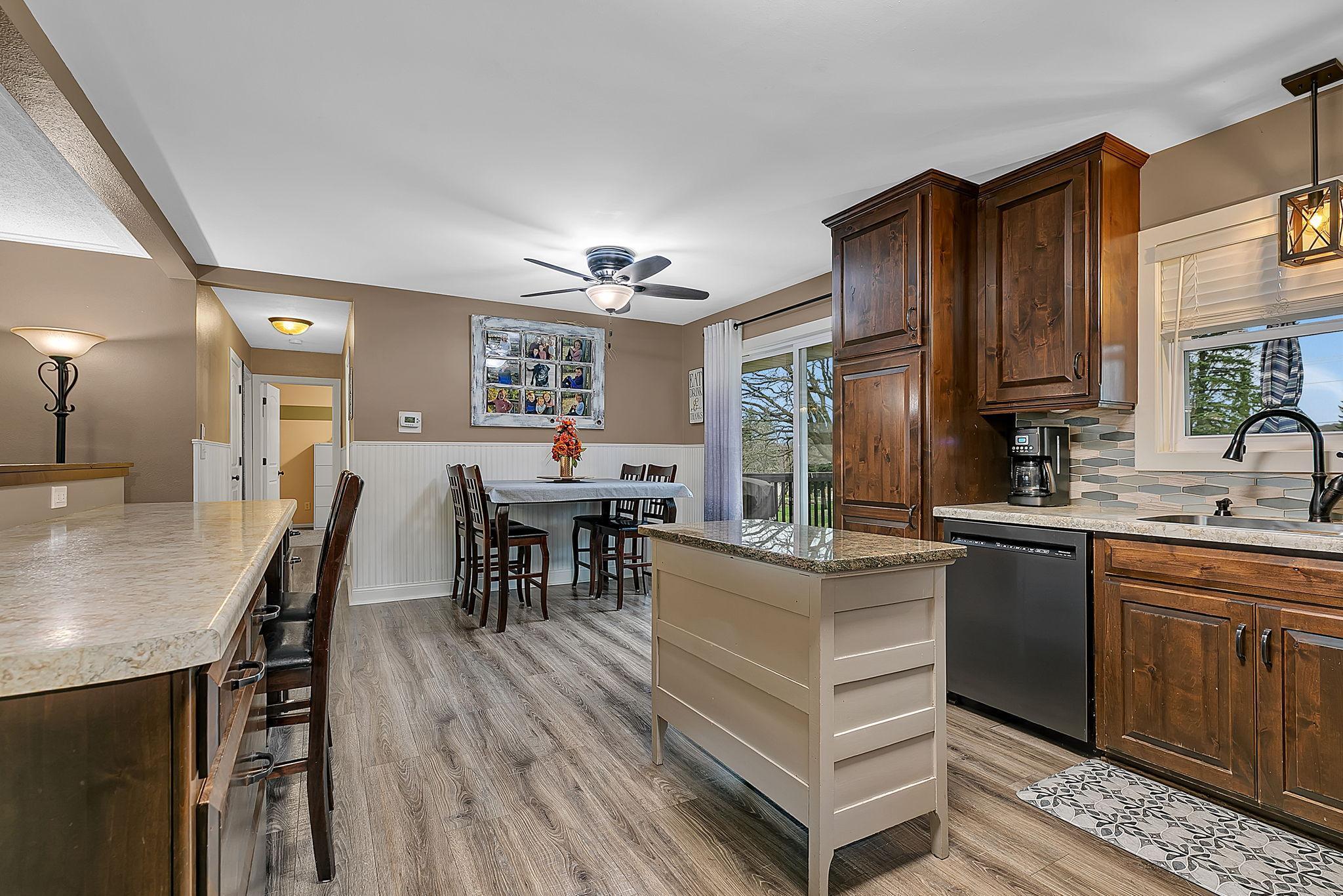 Granite Top Center Island