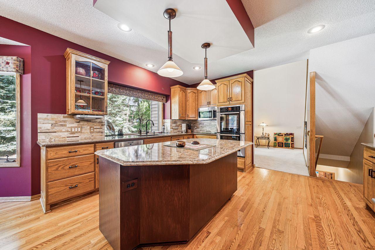 Gorgeous kitchen with large center island