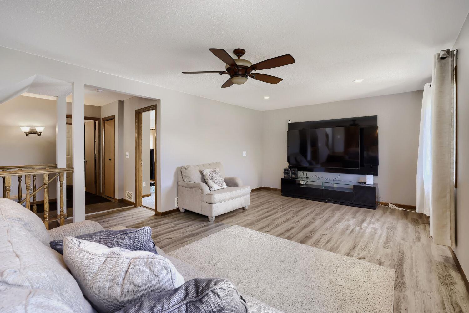 14233 Cobbler Ave - Web Quality - 005 - 05 Living Room.jpg