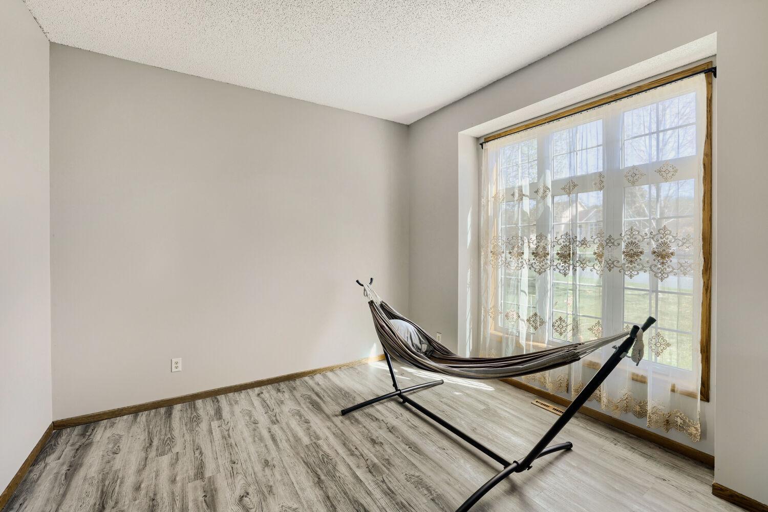 14233 Cobbler Ave - Web Quality - 013 - 13 Family Room.jpg