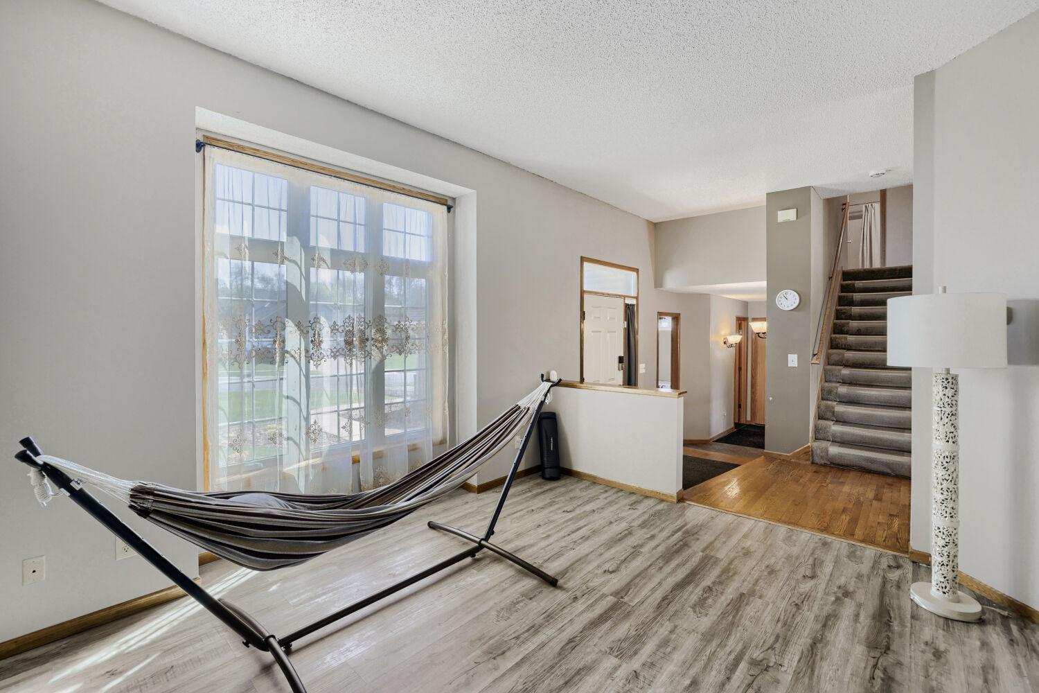 14233 Cobbler Ave - Web Quality - 014 - 14 Family Room.jpg