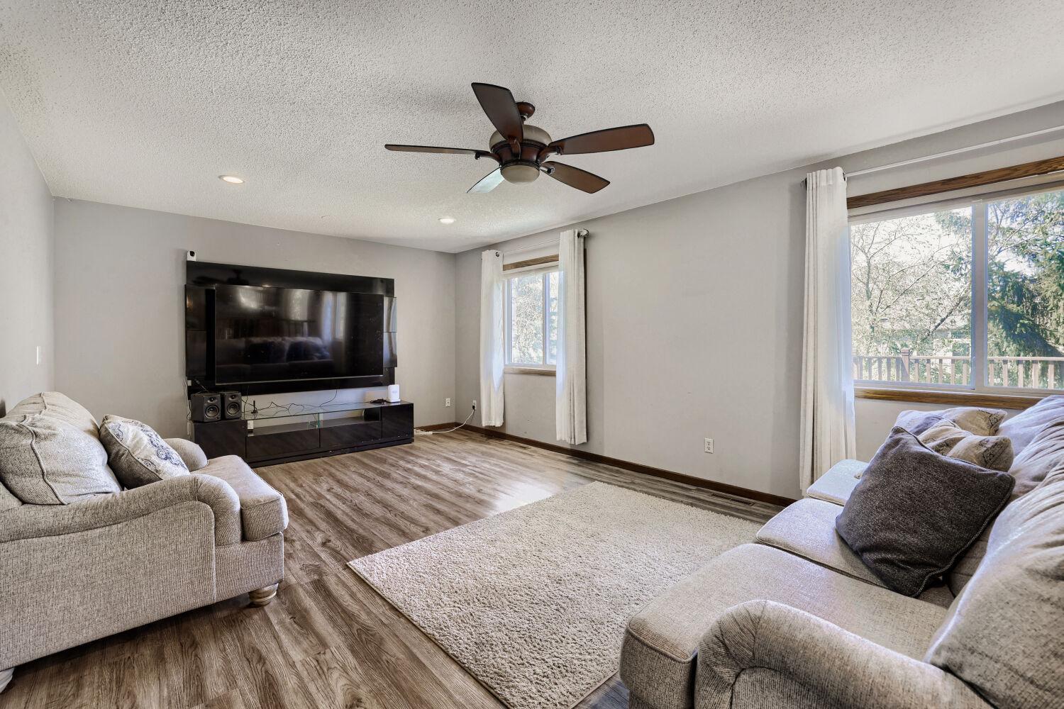 14233 Cobbler Ave - Web Quality - 004 - 04 Living Room.jpg