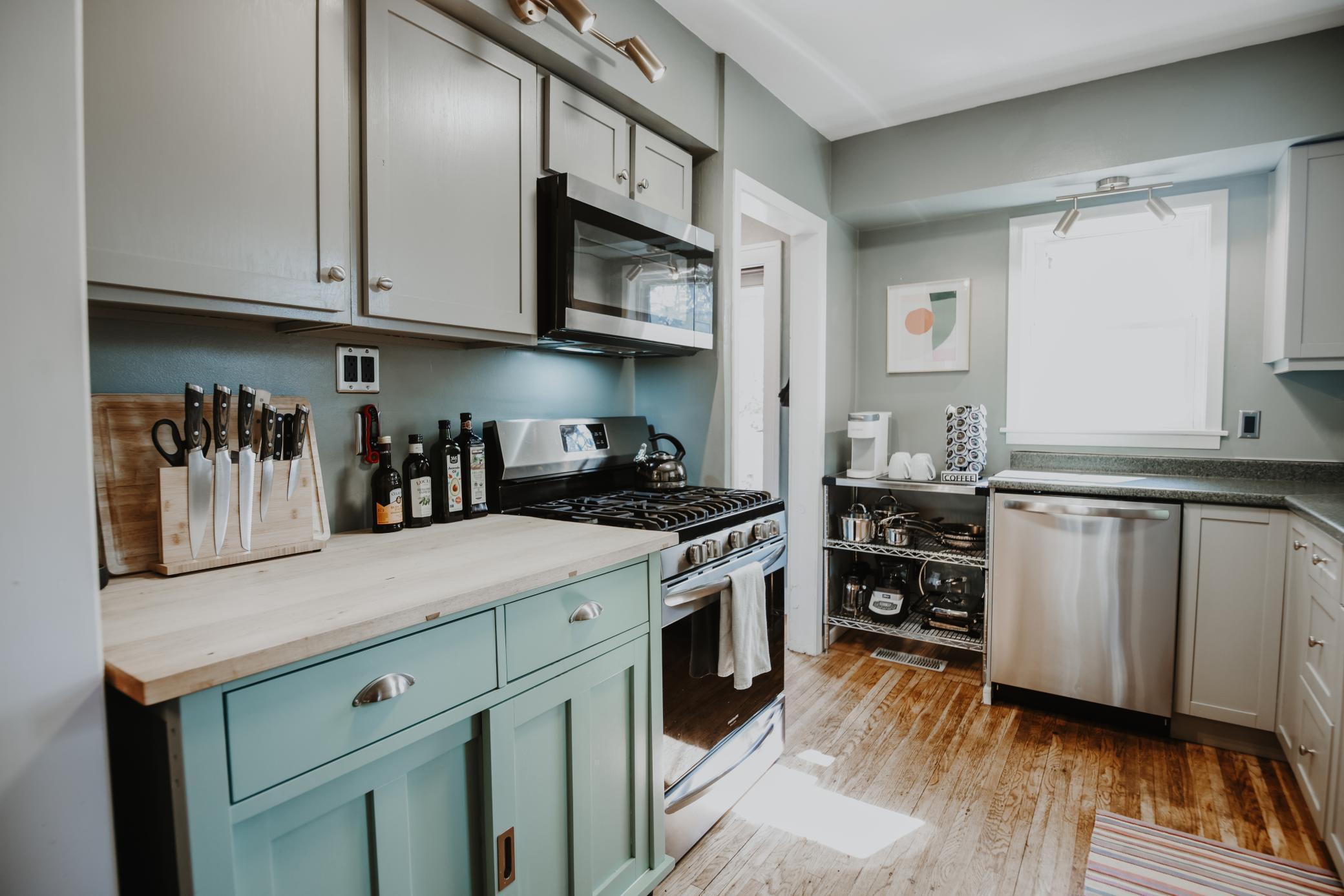 Stainless steel stove & dishwasher.