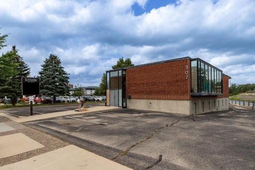 307 E Center Street, Rochester, MN 55904