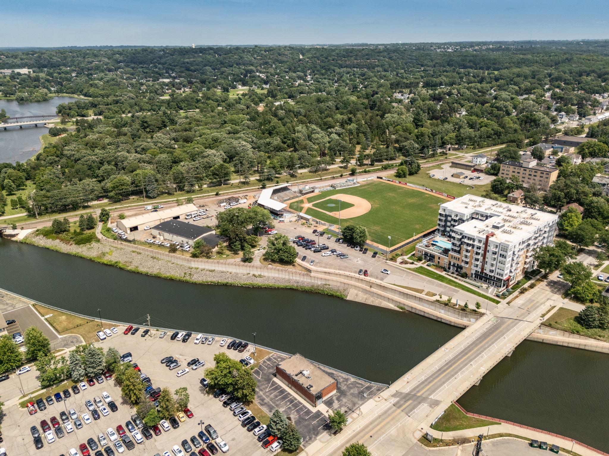 46-web-or-mls-47-Aerial View.jpg