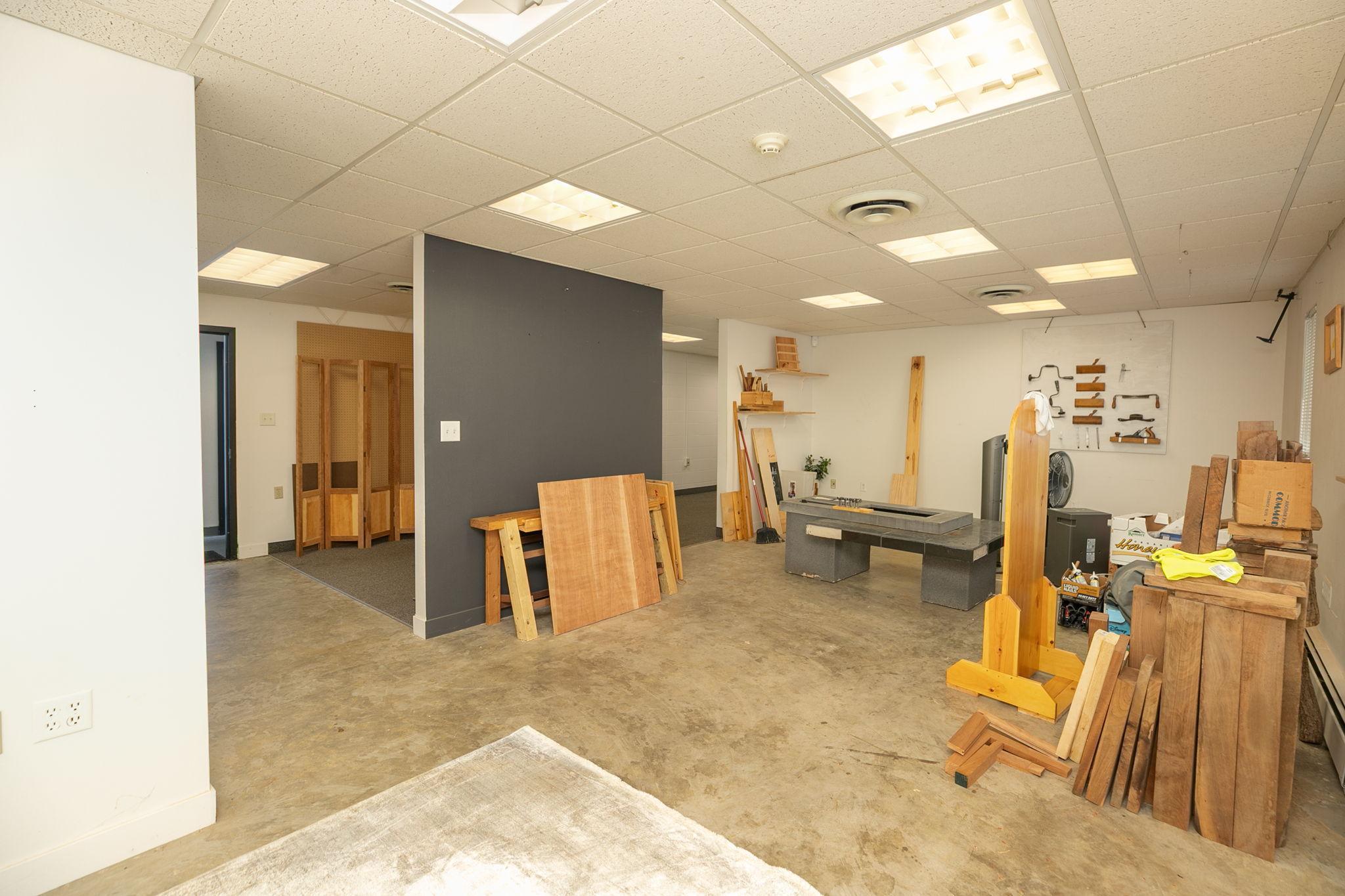 25-web-or-mls-26-Office Space.jpg