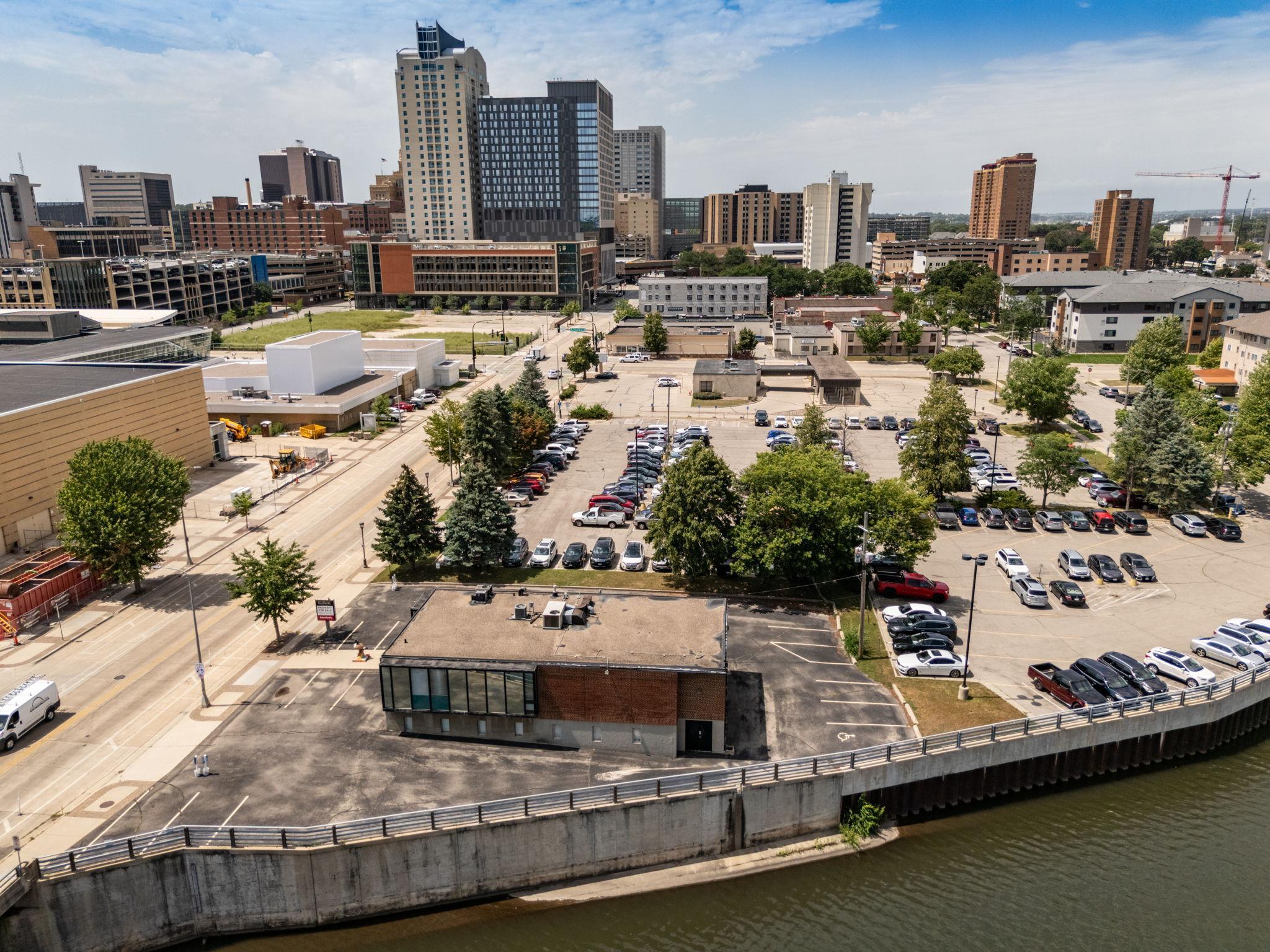 1-web-or-mls-01-Aerial View.jpg