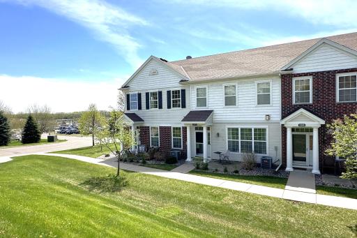 1249 Chateau Avenue, 405, Maplewood, MN 55109