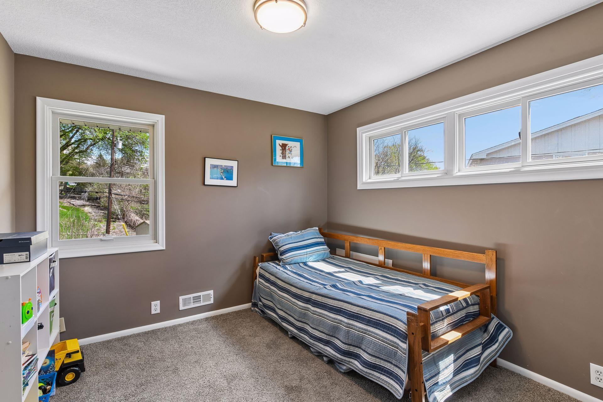 Bedroom 2 - Upper Level