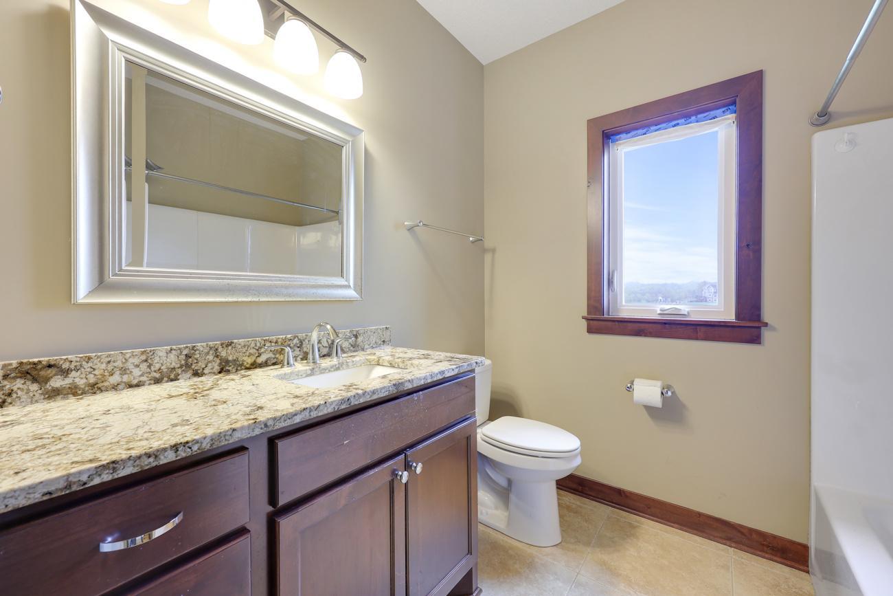 Primary Ensuite Full Bathroom
