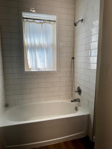732 1st Street N, Fargo, ND 58102
