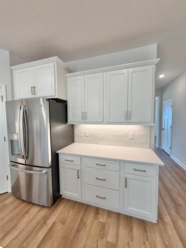 Photo of actual home. All kitchen appliances are included!