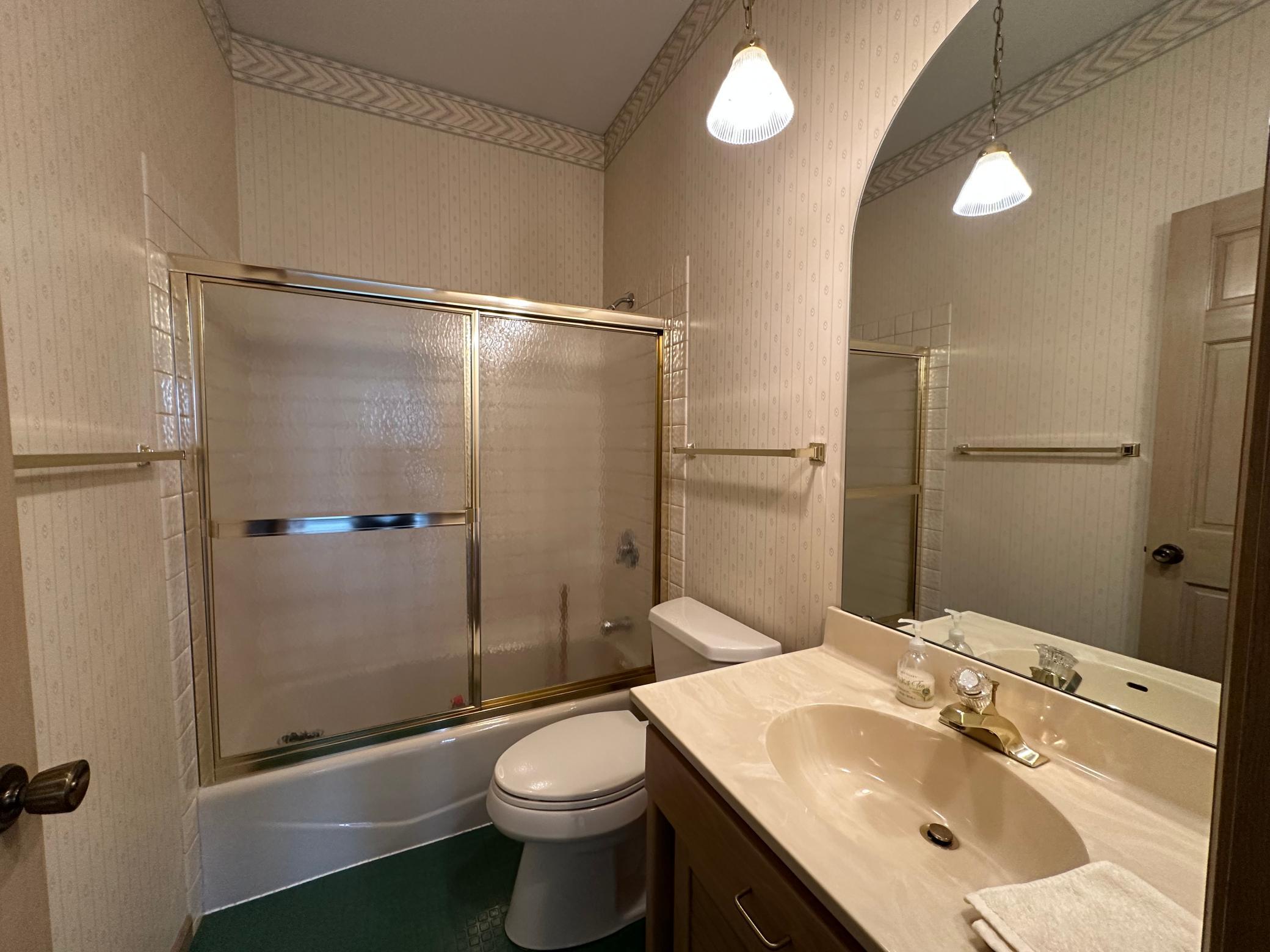 Main Full Bath