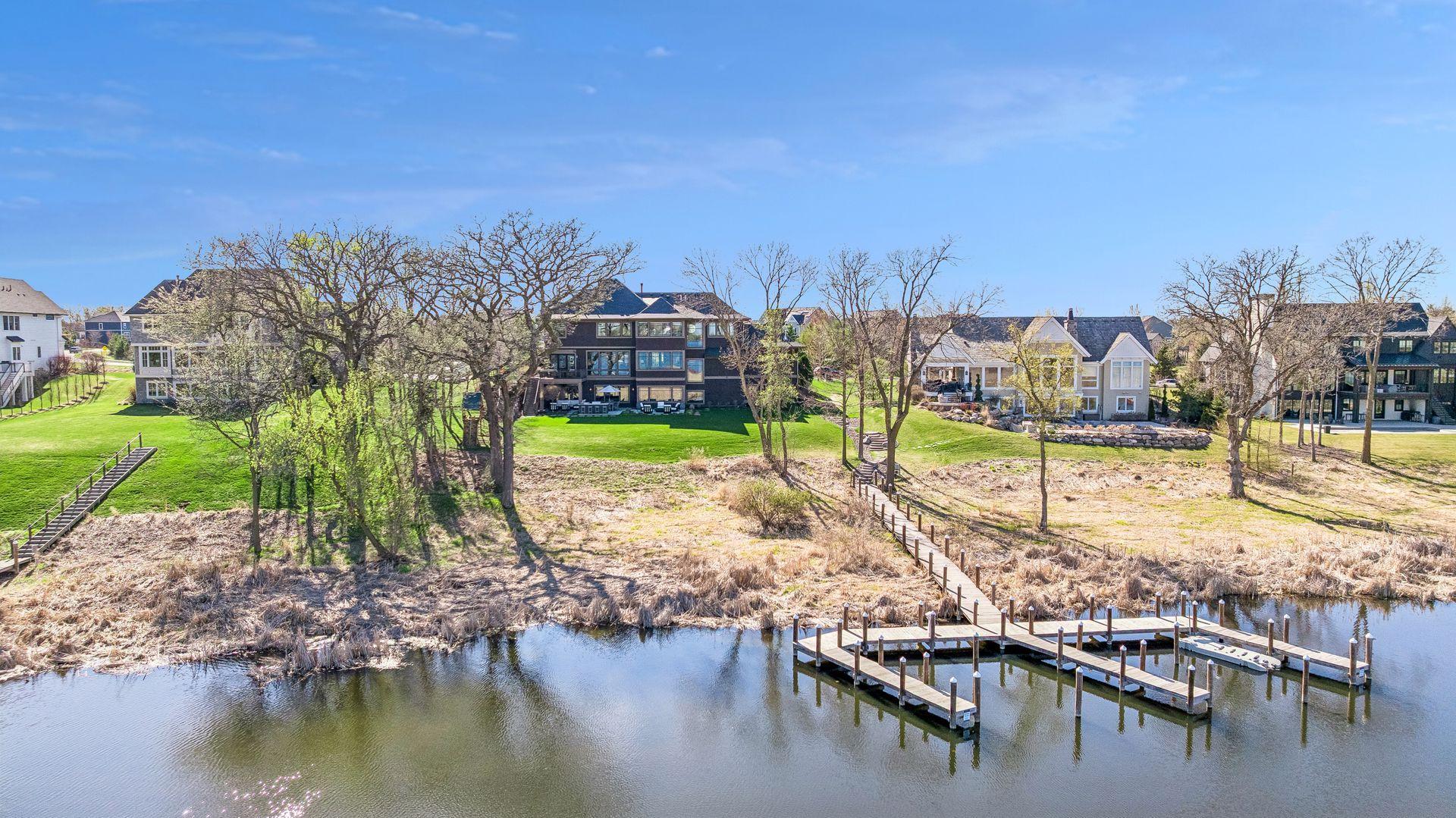 3776 Woodland Cove Parkway - Spacecrafting - 0007.jpg