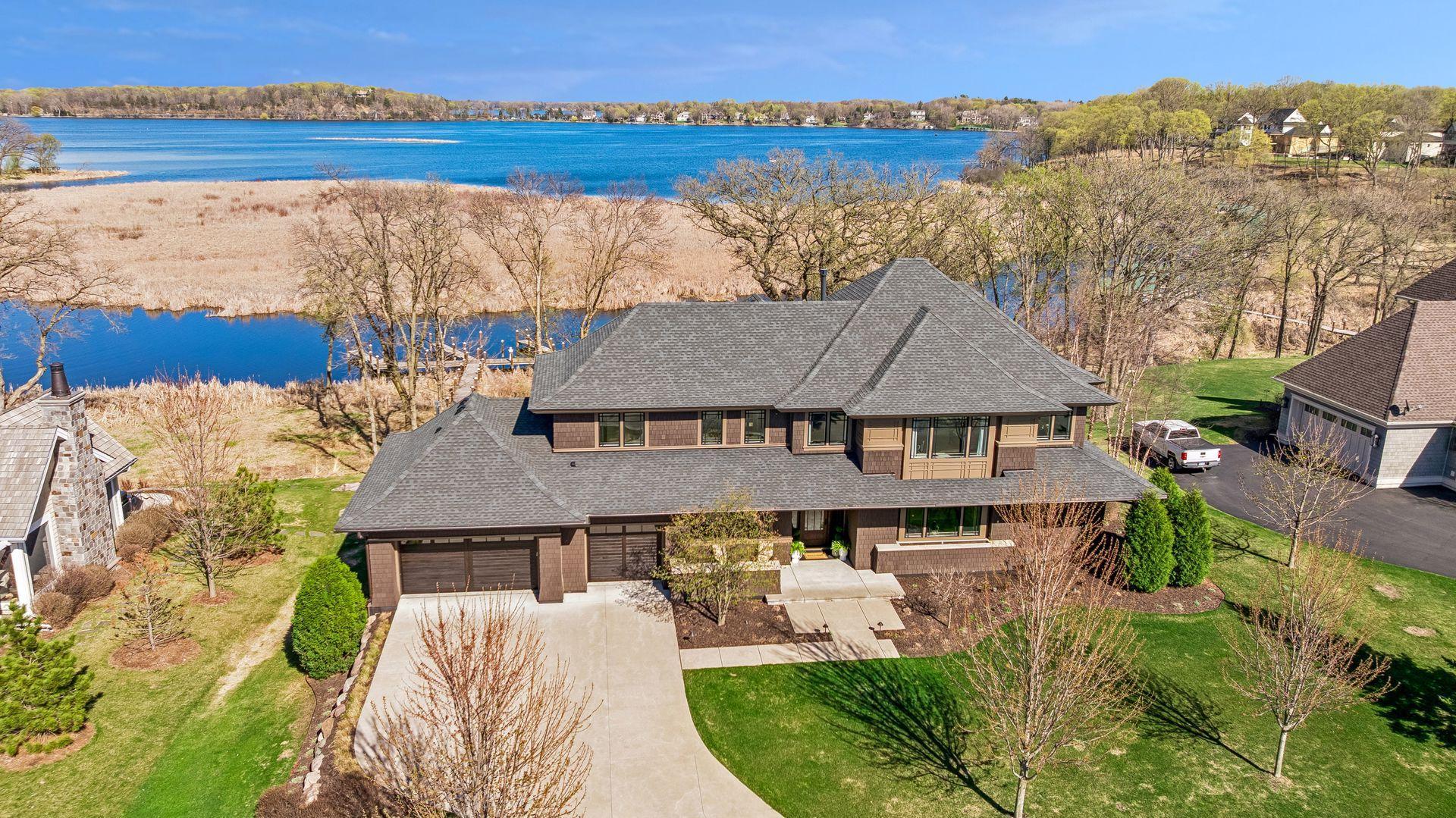 3776 Woodland Cove Parkway - Spacecrafting - 0002.jpg