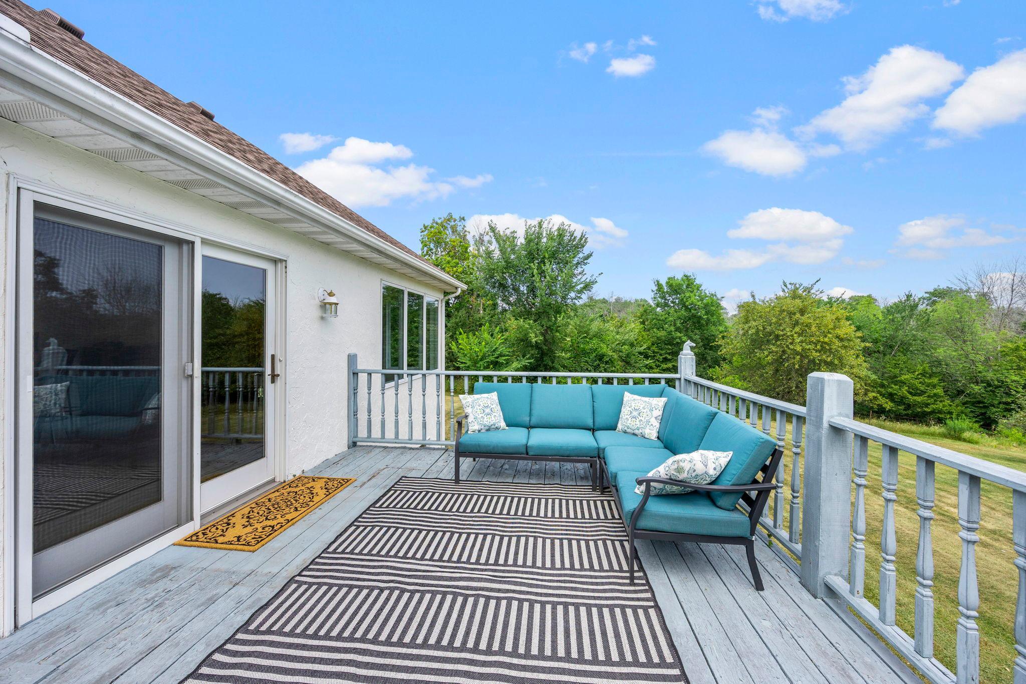 127-web-or-mls-N6690 870th St-36.jpg