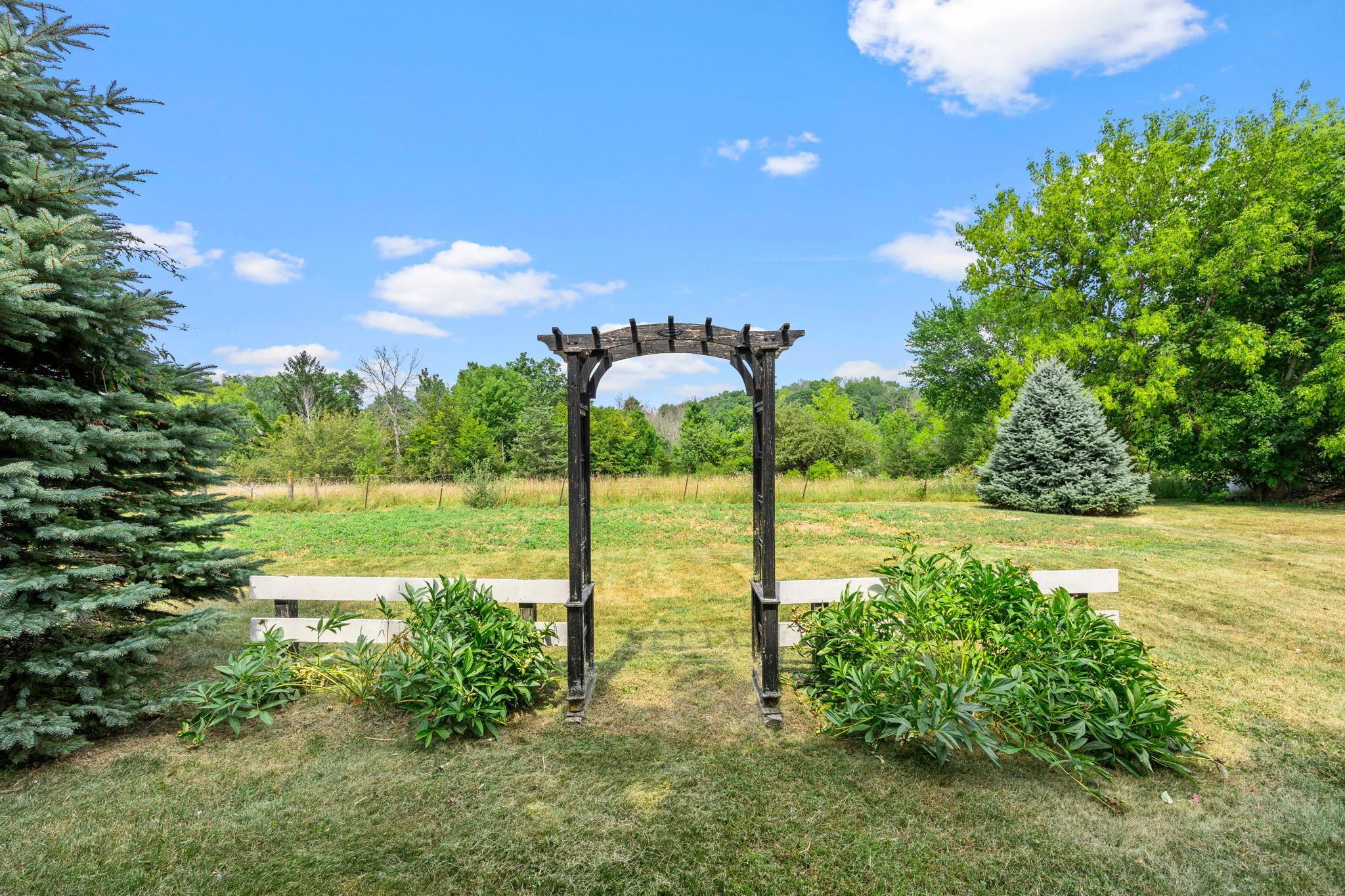 143-web-or-mls-N6690 870th St-179.jpg