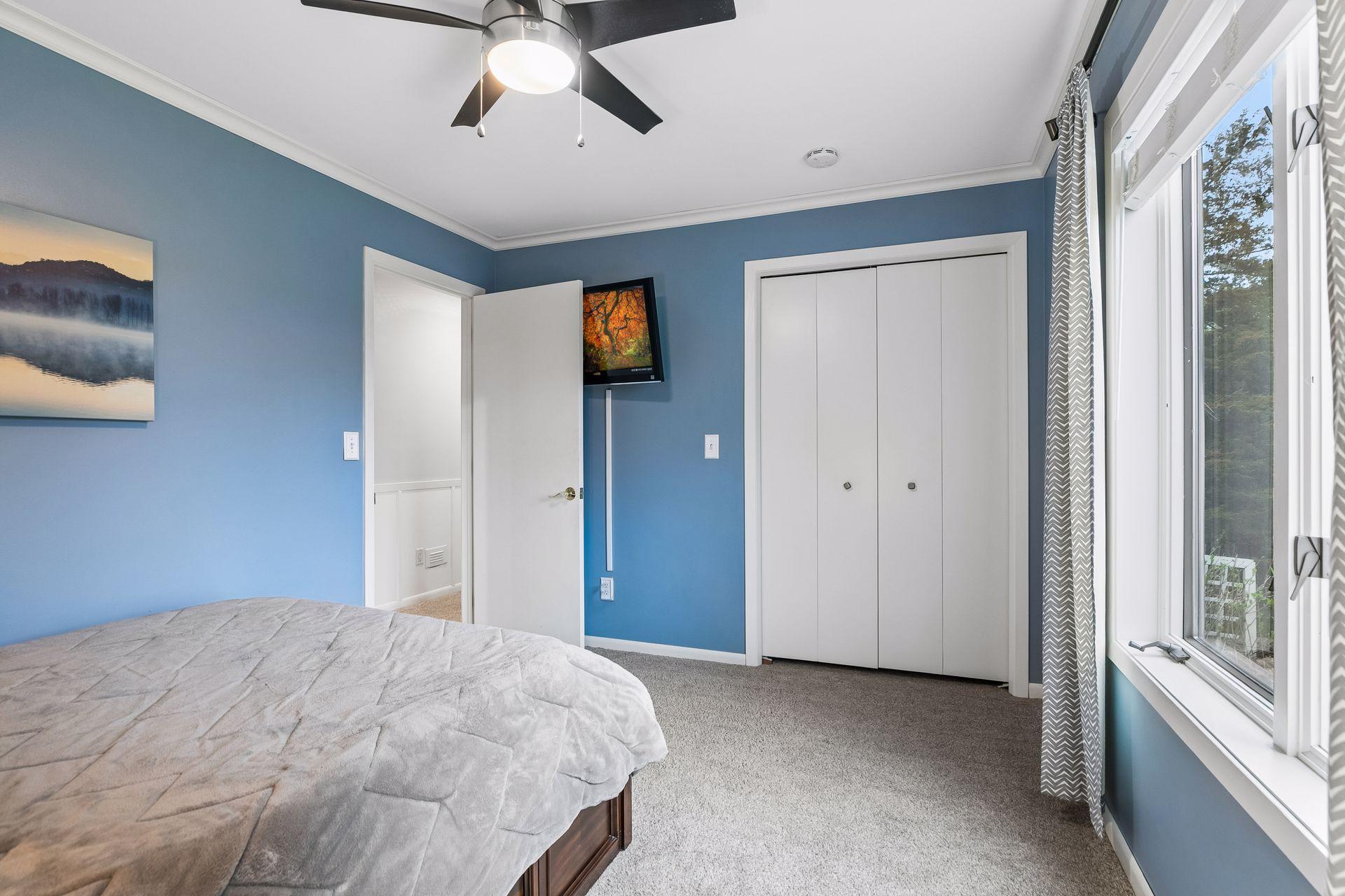 Plenty of space in the double closet!