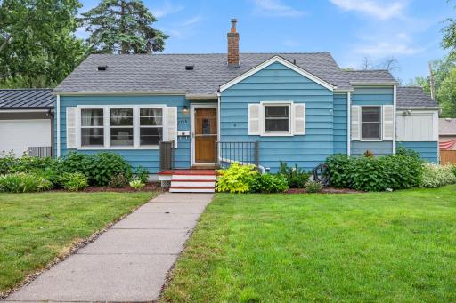 12-web-or-mls-2716 Ewing Ave N-11.jpg