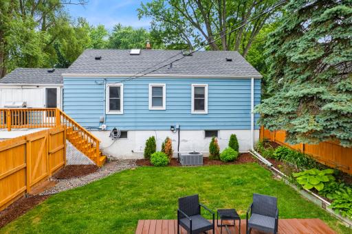 36-web-or-mls-2716 Ewing Ave N-155.jpg