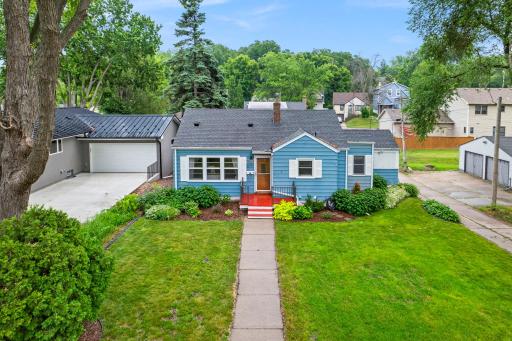 8-web-or-mls-2716 Ewing Ave N-143.jpg