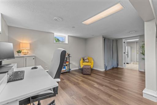 53-web-or-mls-2716 Ewing Ave N-99.jpg