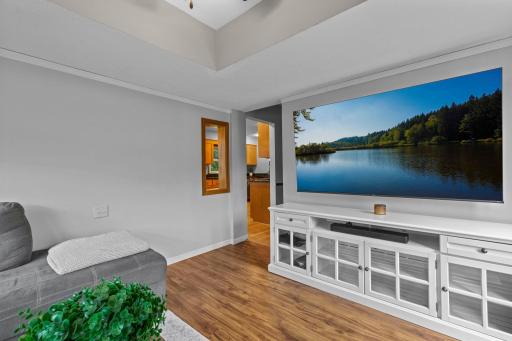 48-web-or-mls-2716 Ewing Ave N-84.jpg