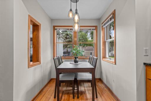 45-web-or-mls-2716 Ewing Ave N-75.jpg