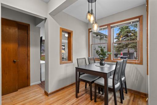 44-web-or-mls-2716 Ewing Ave N-72.jpg