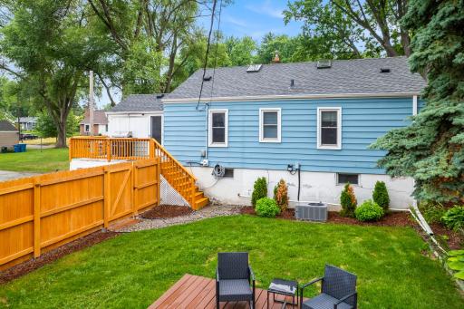 90-web-or-mls-2716 Ewing Ave N-158.jpg