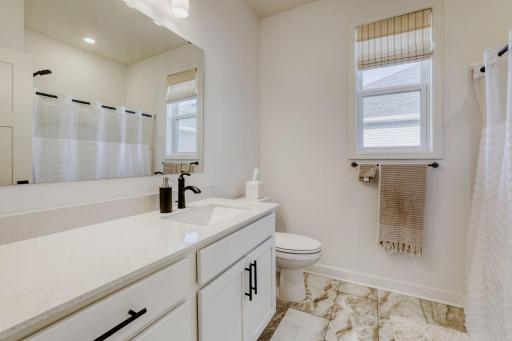 20252 Marsh Ct - Web Quality - 025 - 24 Bathroom.jpg