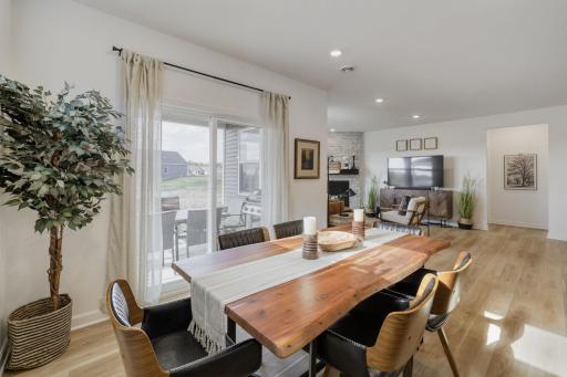 20252 Marsh Ct - Web Quality - 013 - 12 Breakfast Area.jpg
