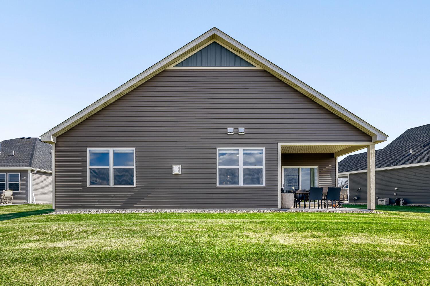 20252 Marsh Ct - Web Quality - 027 - 26 Exterior Rear.jpg